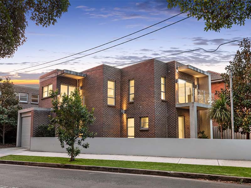 Auction Bidding in Dulwich Hill, Sydney - Exterior