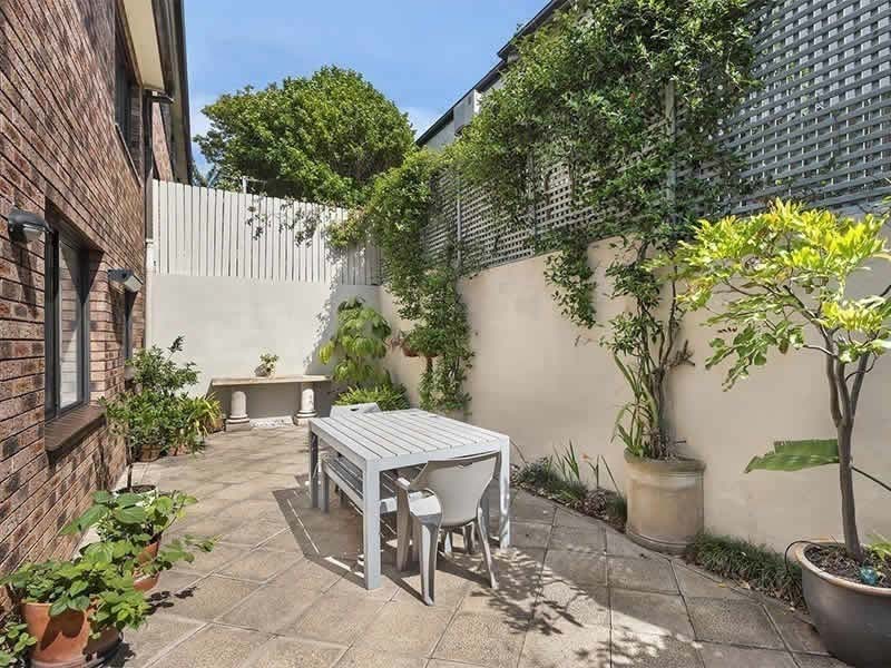 Home Buyer in Clovelly Beach, Sydney - Courtyard