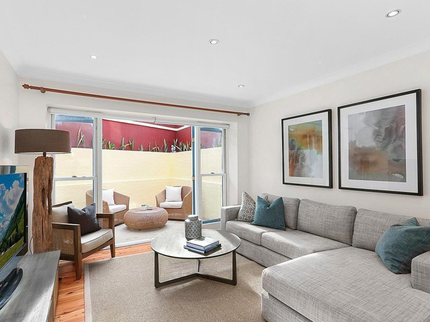 Auction Bidding in Cammeray, Sydney - Family Room