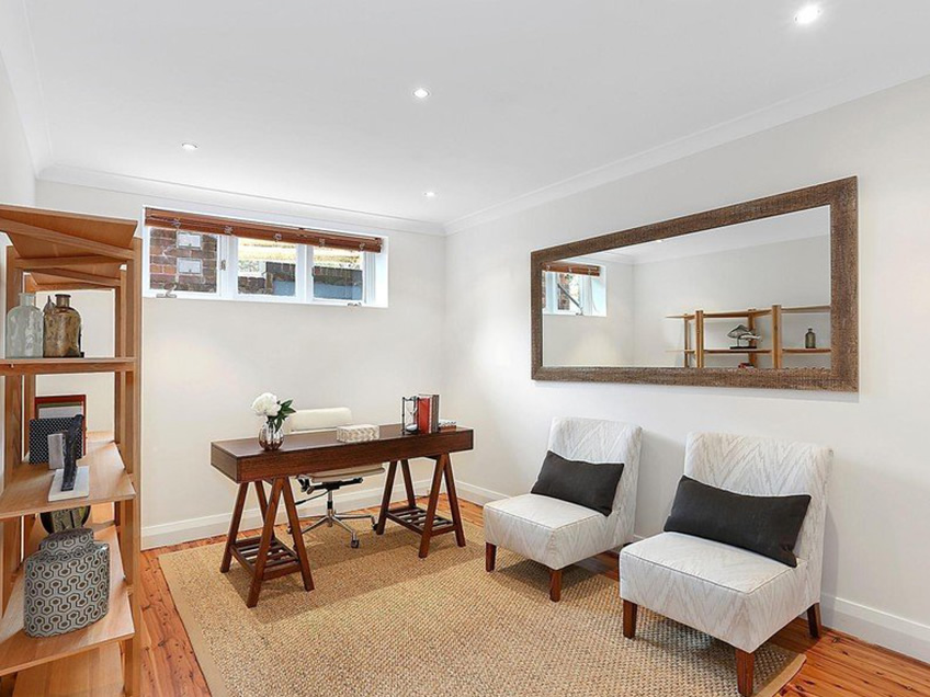 Auction Bidding in Cammeray, Sydney - Office
