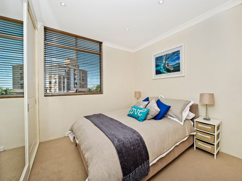 Auction Bidding in Bondi Beach, Sydney - Bedroom