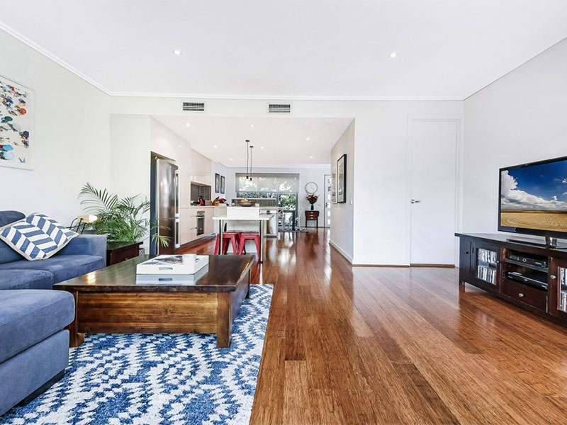 Auction Bidding in St Peters, Sydney - Living Room