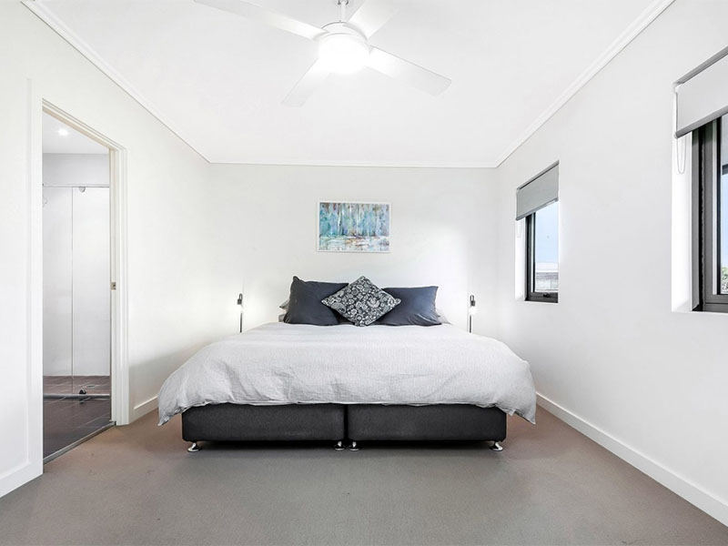 Auction Bidding in St Peters, Sydney - Bedroom