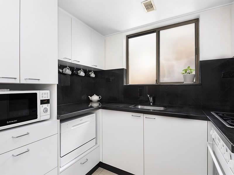 Home Buyer in Clovelly Beach, Sydney - Kitchen