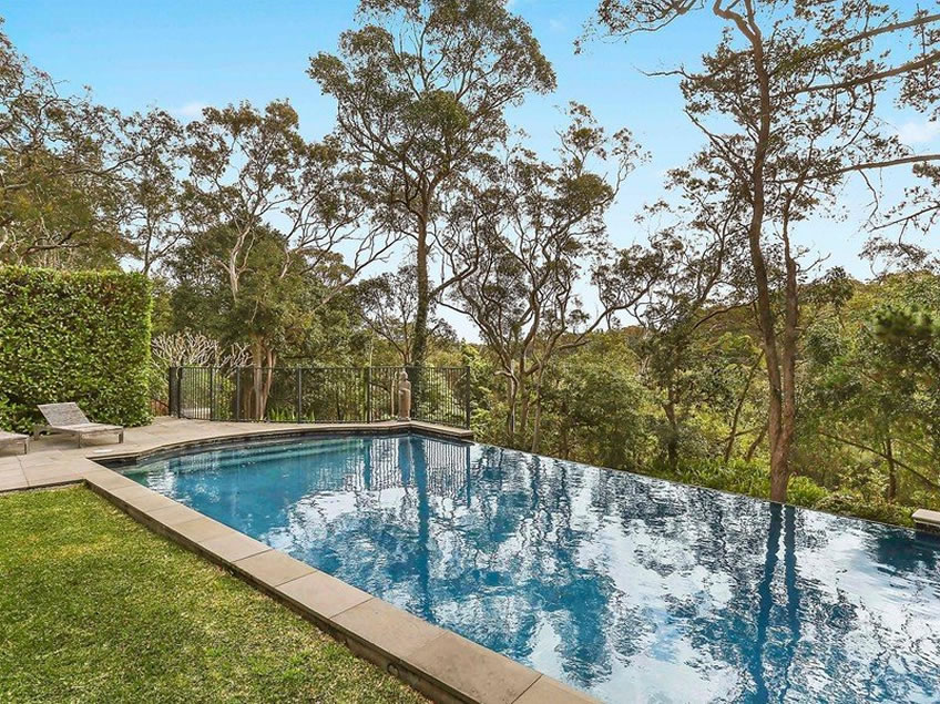 Auction Bidding in Longueville, Sydney - Pool